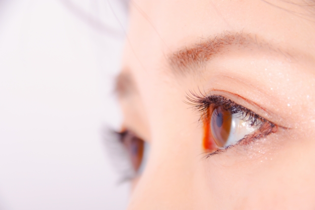 olhos femininos